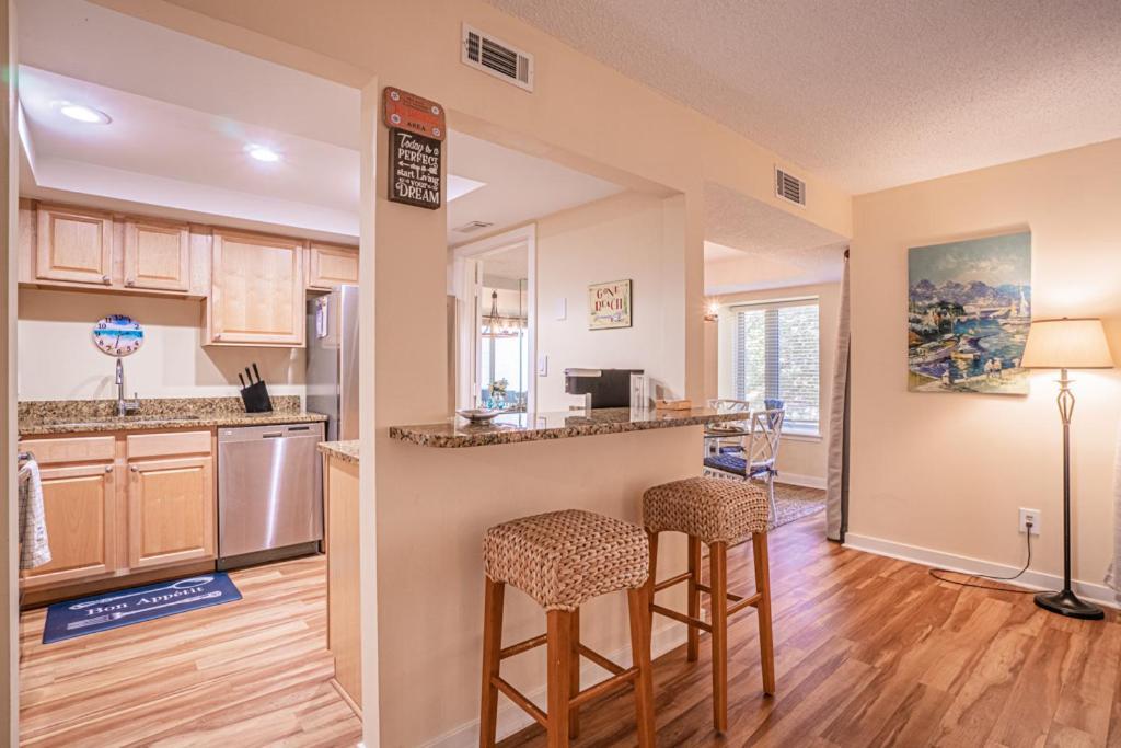 1686 Bluff Villas Renovated Sleeps 8 Walk To Salty Dog Sea Pines Hilton Head Island Eksteriør billede