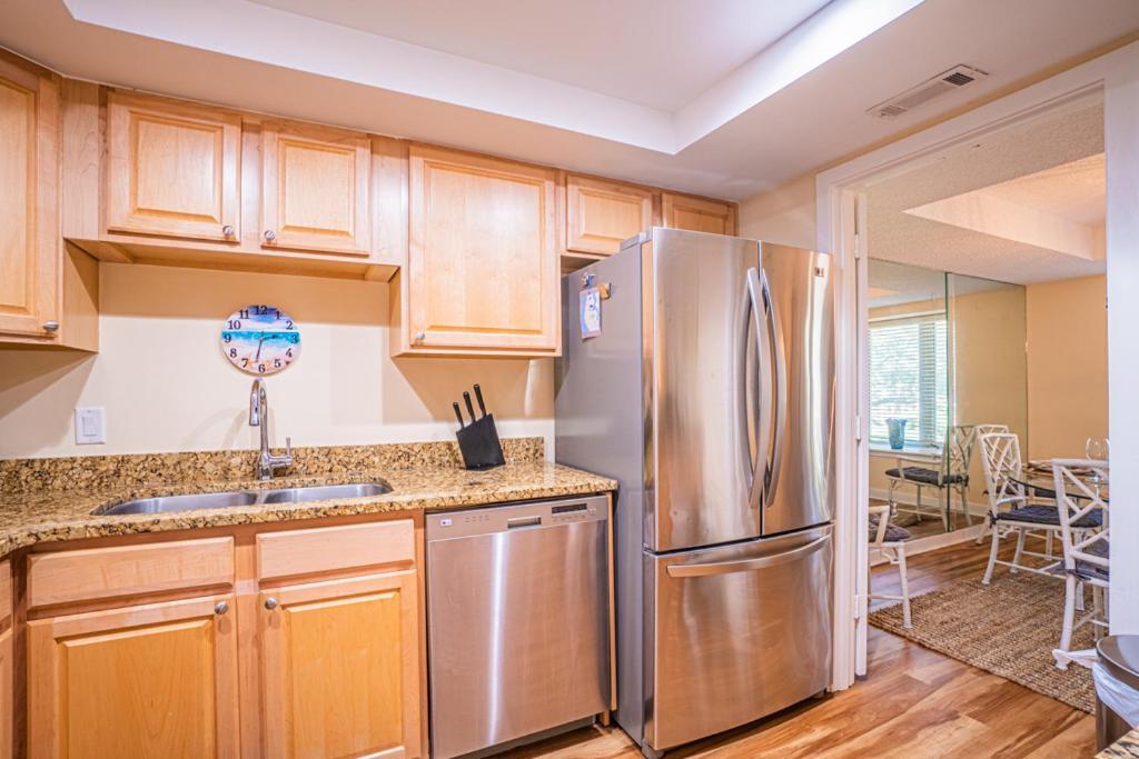 1686 Bluff Villas Renovated Sleeps 8 Walk To Salty Dog Sea Pines Hilton Head Island Eksteriør billede