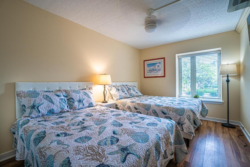 1686 Bluff Villas Renovated Sleeps 8 Walk To Salty Dog Sea Pines Hilton Head Island Eksteriør billede