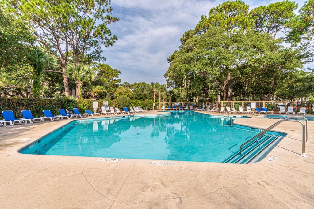 1686 Bluff Villas Renovated Sleeps 8 Walk To Salty Dog Sea Pines Hilton Head Island Eksteriør billede