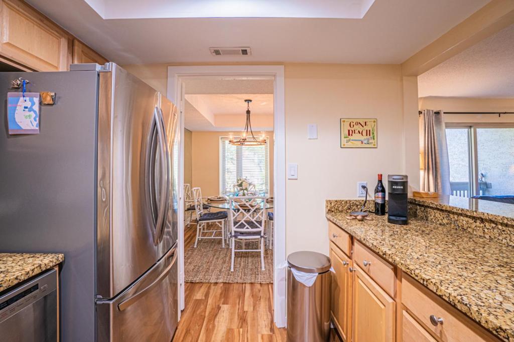 1686 Bluff Villas Renovated Sleeps 8 Walk To Salty Dog Sea Pines Hilton Head Island Eksteriør billede