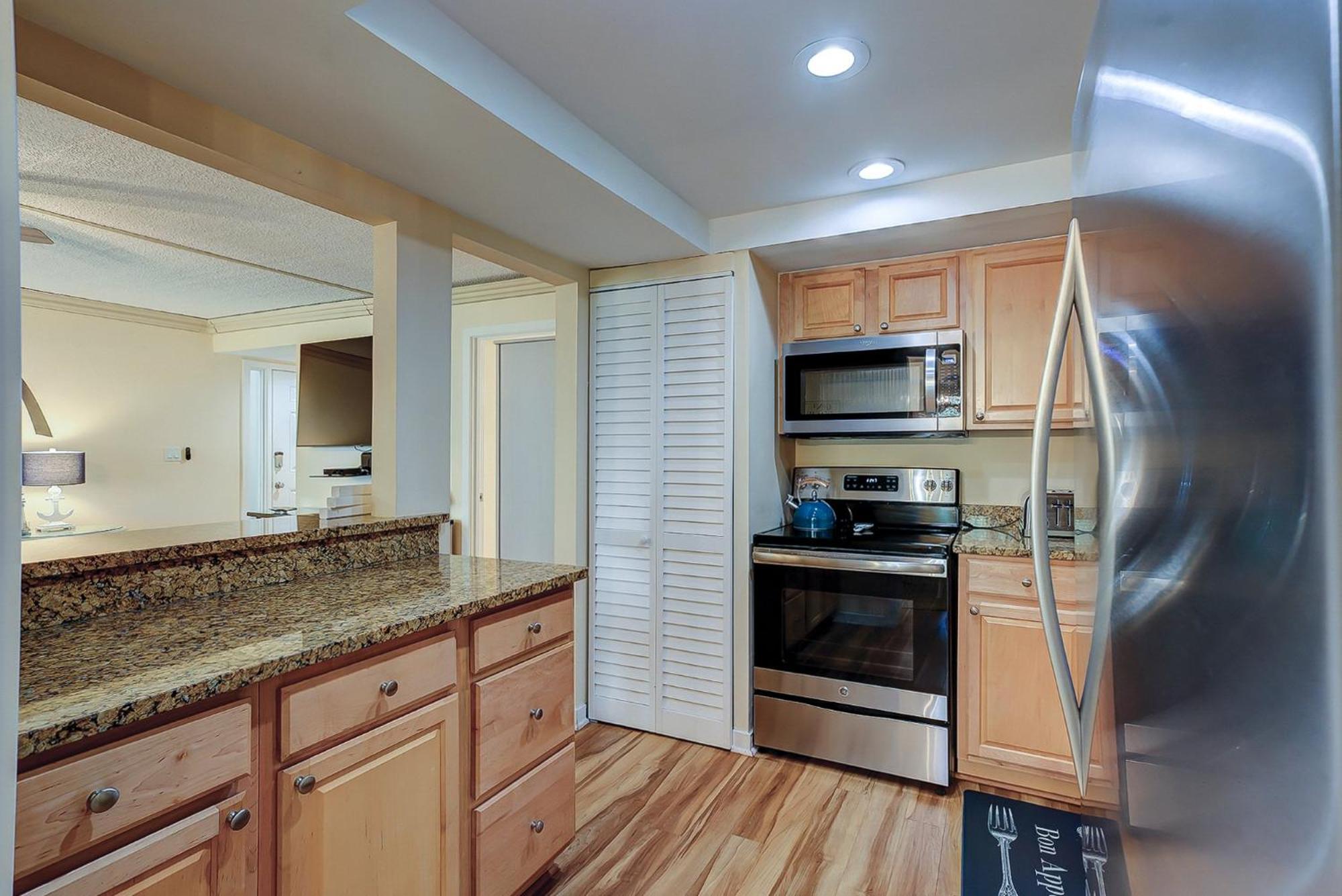 1686 Bluff Villas Renovated Sleeps 8 Walk To Salty Dog Sea Pines Hilton Head Island Eksteriør billede